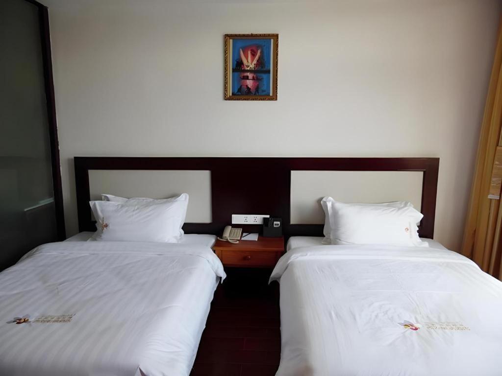 Xishuangbanna Hotel Managed By Xandria Hotel Luang Prabang Zewnętrze zdjęcie