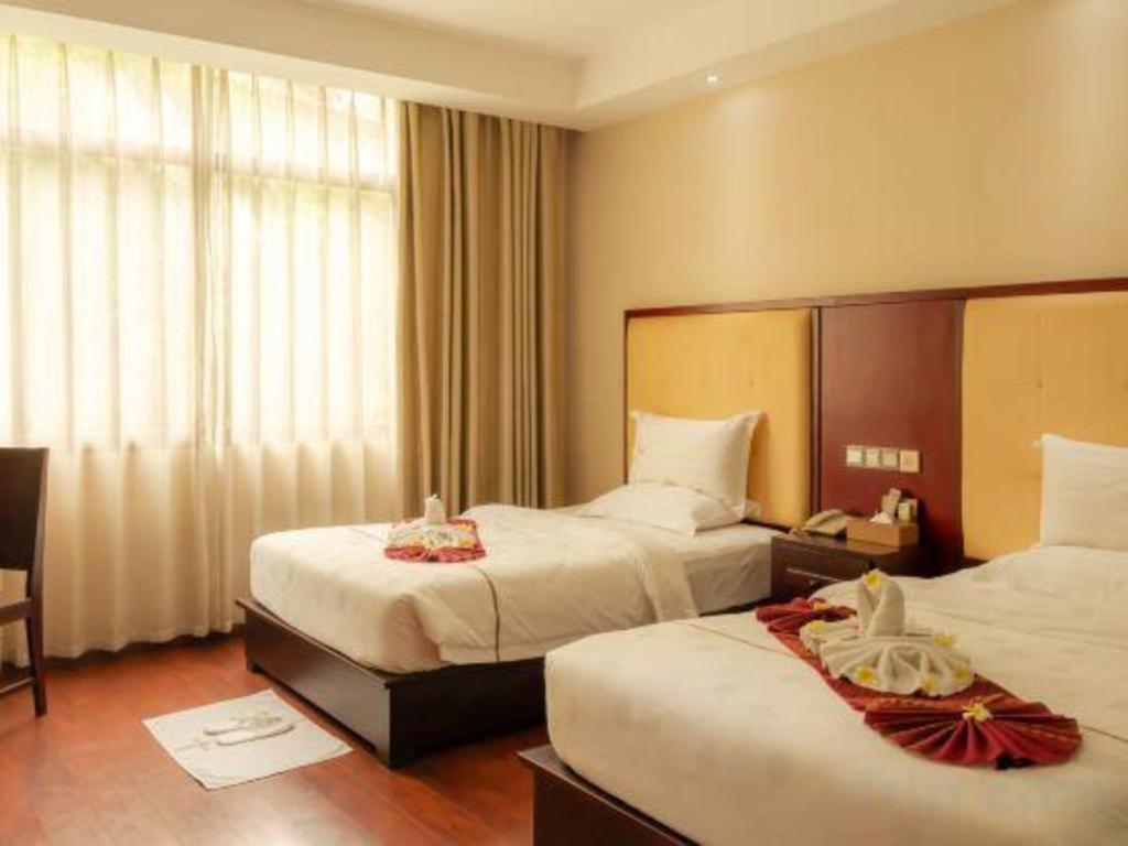 Xishuangbanna Hotel Managed By Xandria Hotel Luang Prabang Zewnętrze zdjęcie