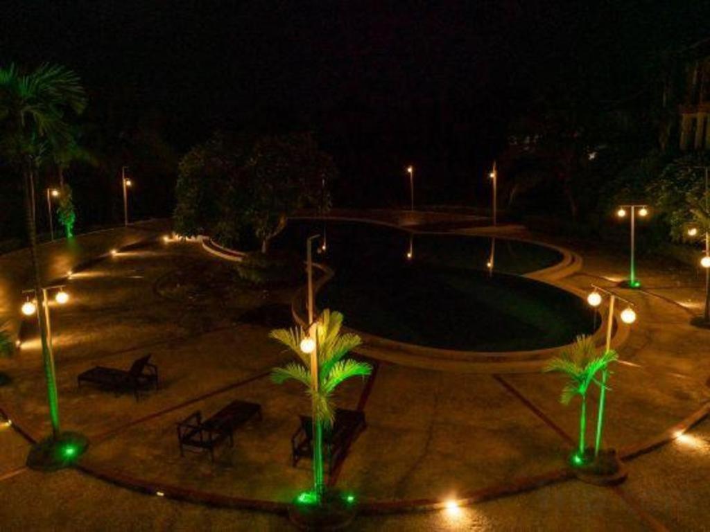 Xishuangbanna Hotel Managed By Xandria Hotel Luang Prabang Zewnętrze zdjęcie